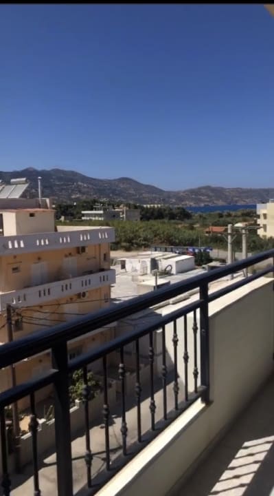 Ausblick Petousis Hotel & Suites