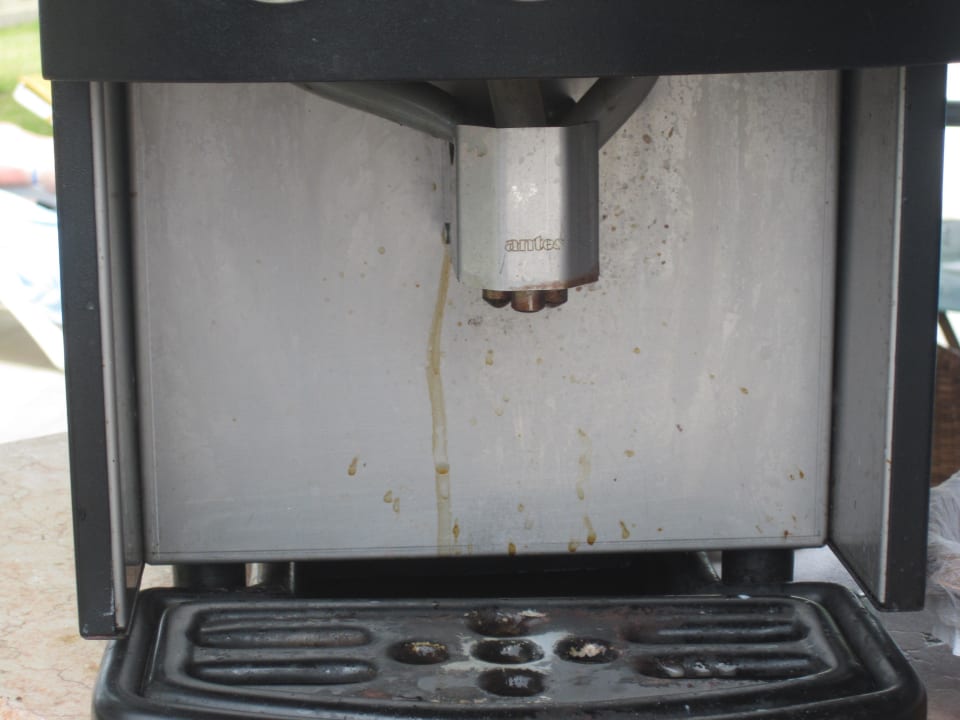 Daraus hat man uns Kaffee trinken lassen Senza Sunset Beach Hotel