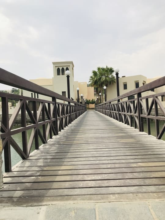Strand The Cove Rotana Resort