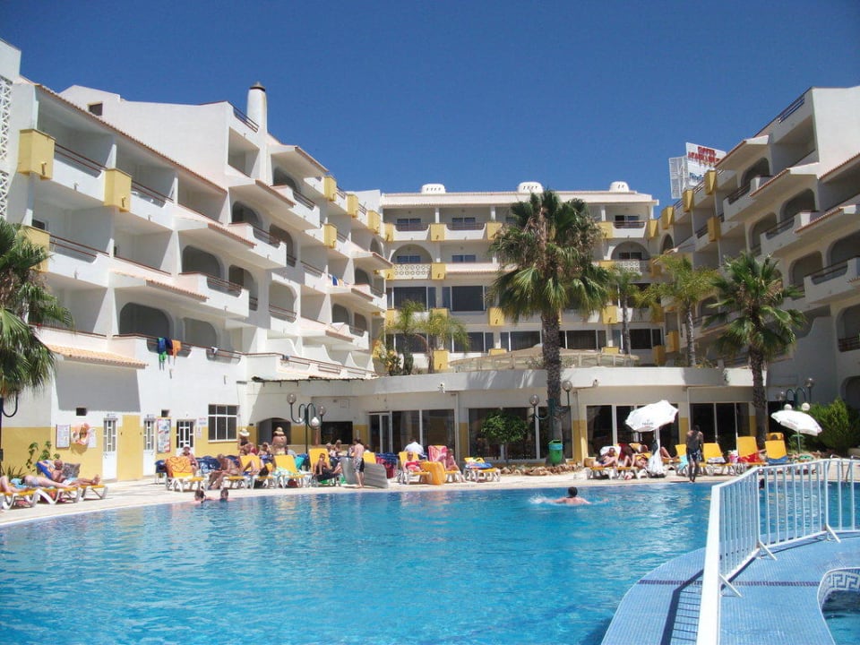 Sonnige Poollandschaft Luna Miramar Club