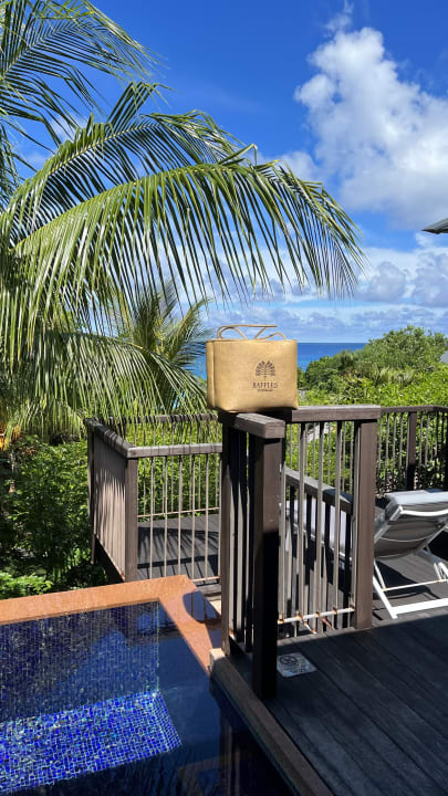 Pool Raffles Seychelles