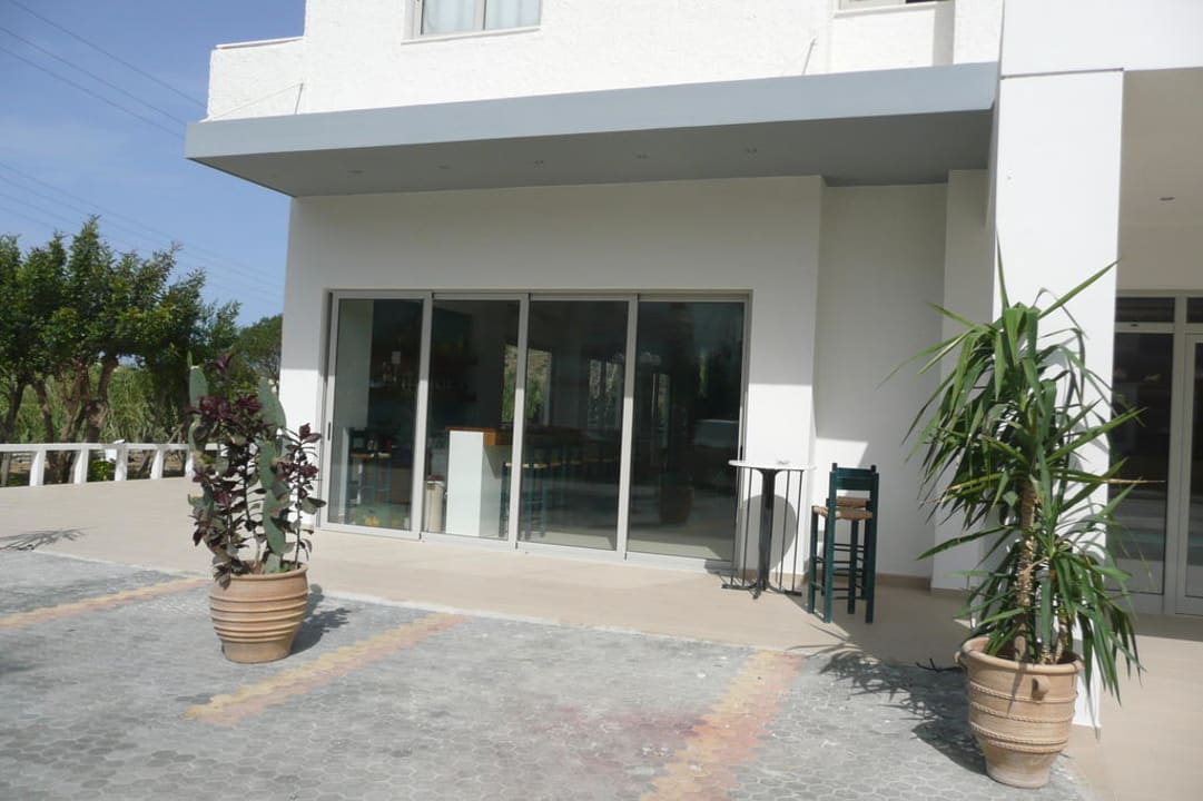 Hoteleingang Matala Bay Hotel & Apartments