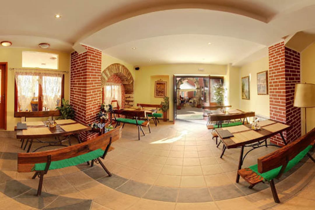 Bar Hotel Rooms Laura