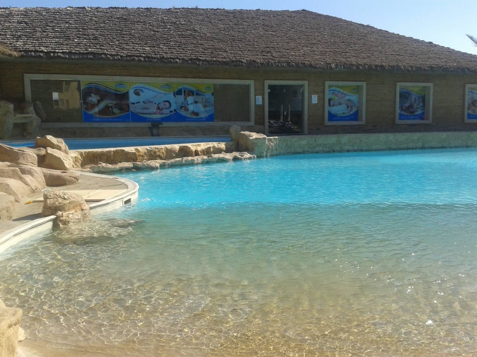Pool beim Spa Amwaj Beach Club Abu Soma Resort