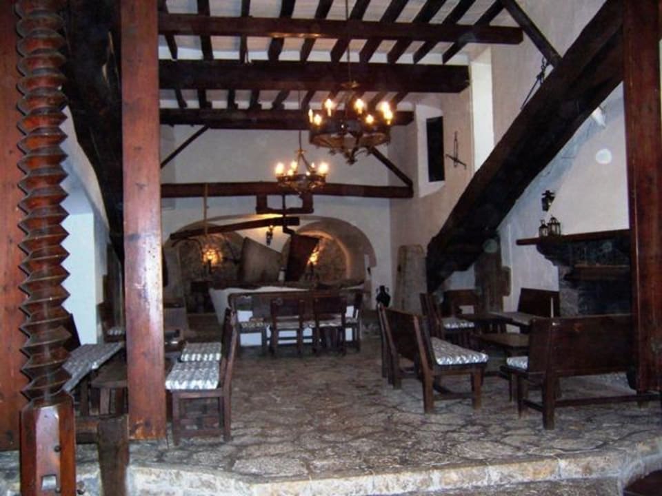 Hotelbar in der alten Ölmühle mit Kamin Hotel Es Port