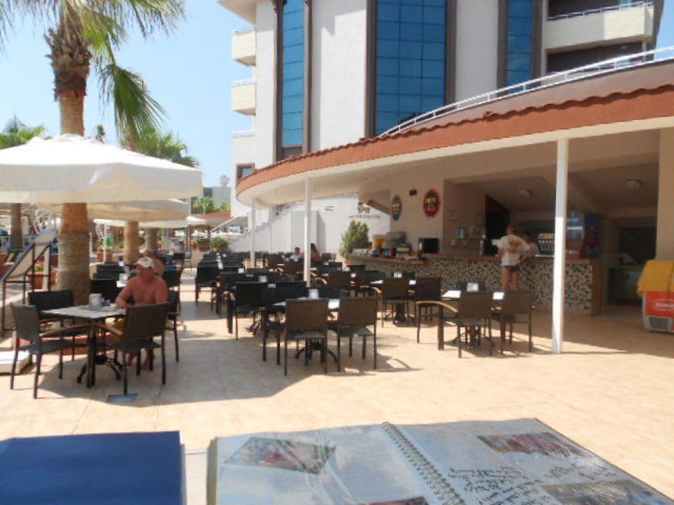 Moonlight Bar Hane Family Resort