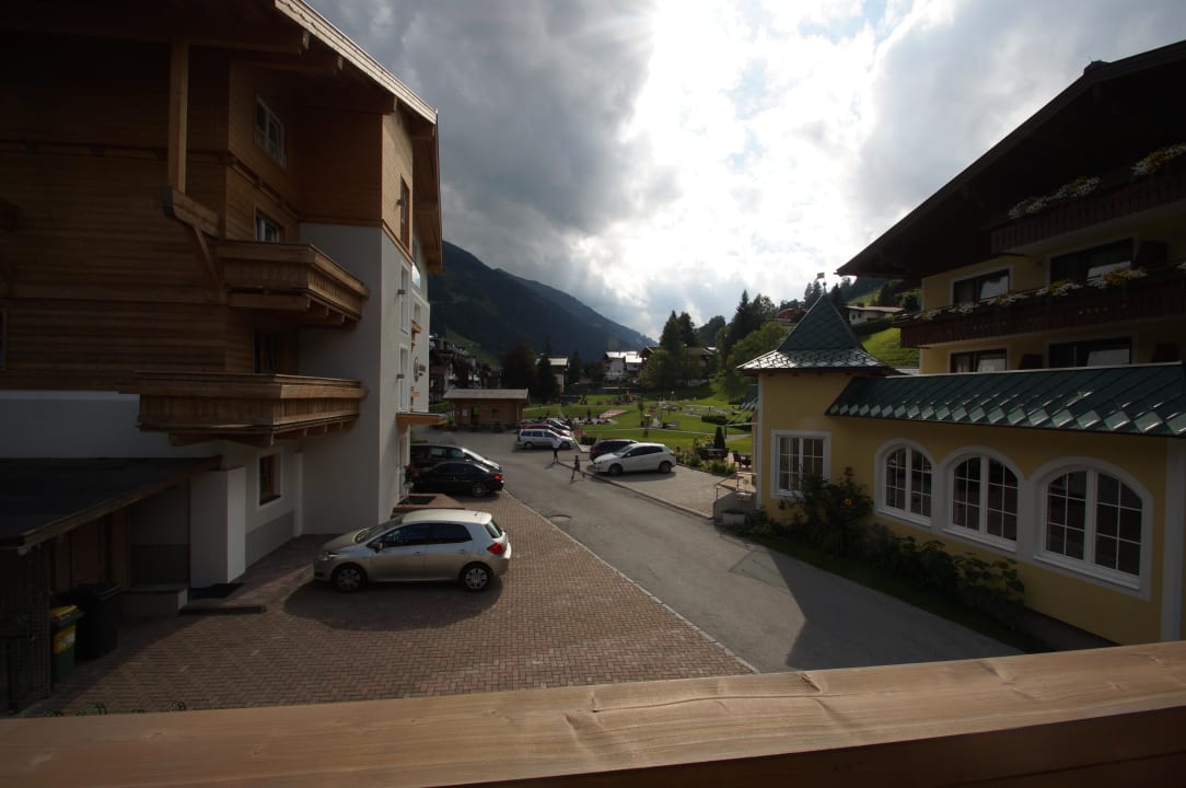 Bedrohlicher Himmel in Richtung Westen ARBOR - Hotel & Apartments