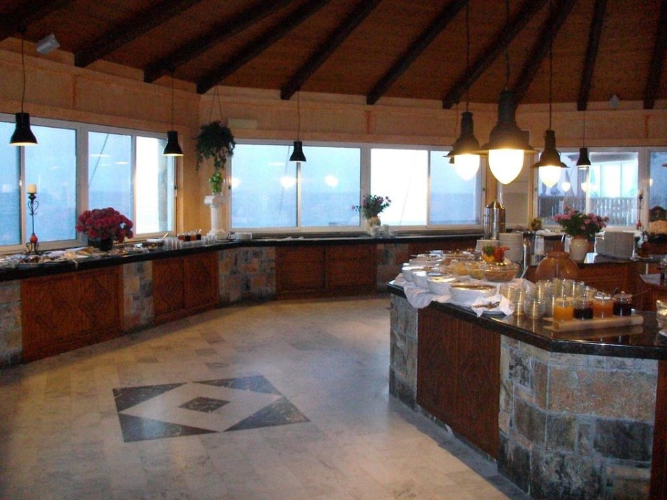 Buffet Alexander Beach Hotel & Village Resort