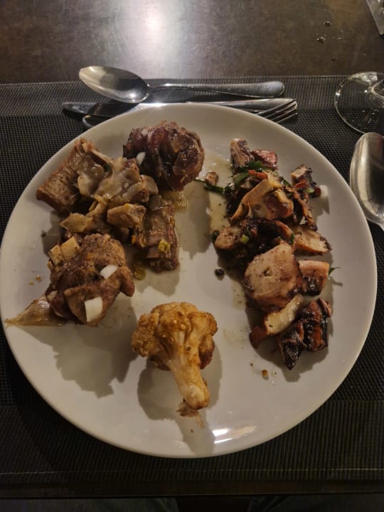 Gastro Crystal Springs Beach Hotel