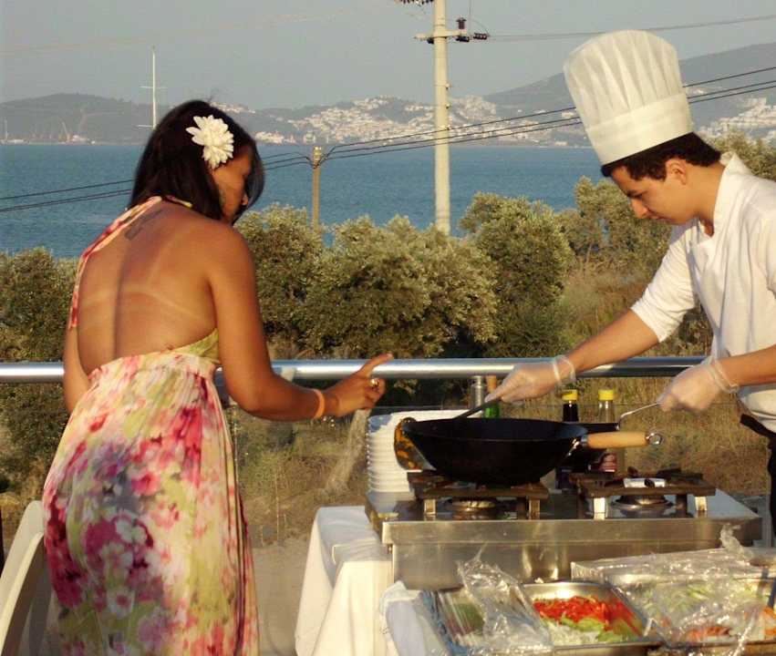 Grill Corendon İassos Modern Hotel