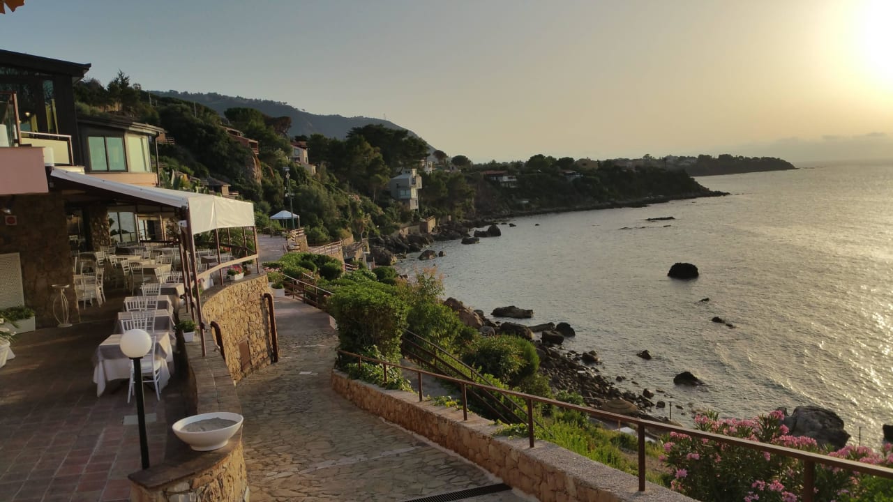 Am Abend Calanica Resort