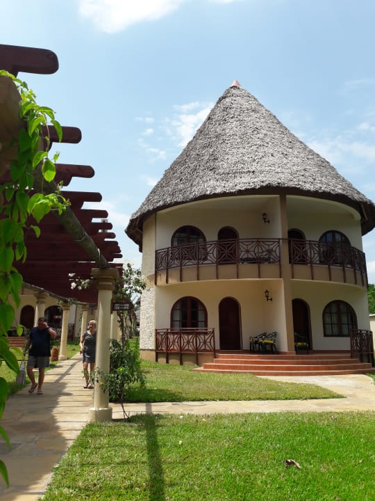 Zimmerblöcke mit jeweils 4 Einheiten Neptune Paradise Beach Resort & Spa