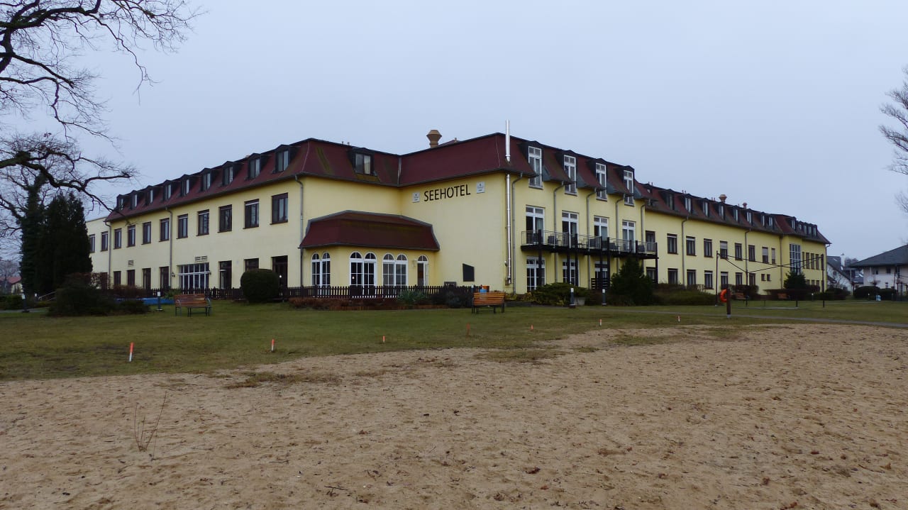 Außenansicht Seehotel Brandenburg a.d. Havel