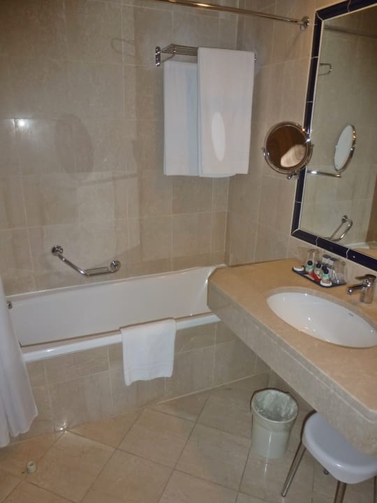 Zimmer Hotel De La Paix