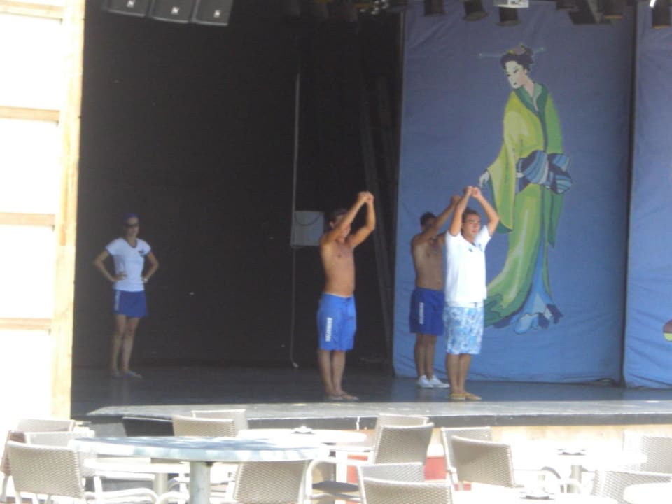 Einübung für den Theaterabend Limak Lara Deluxe Hotel & Resort