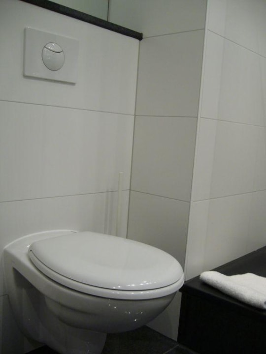 Bad im Motel One München City Ost Motel One München-East Side