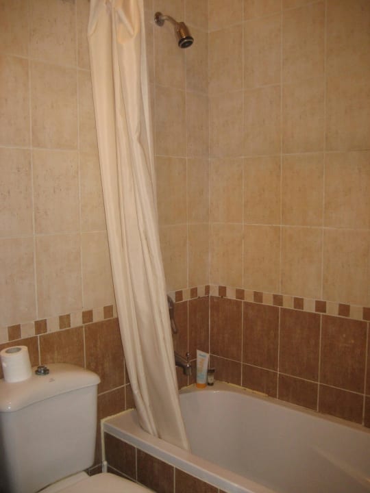 Geduscht wird in der Badewanne Shams Safaga Resort