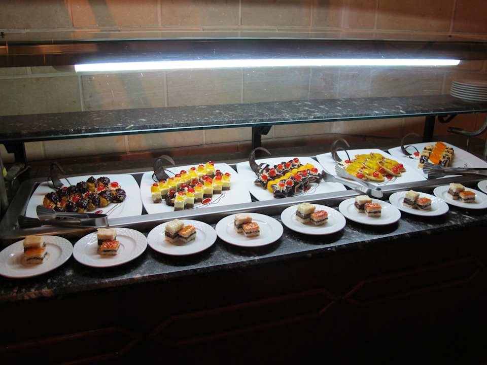 Büffet SUNRISE Holidays Resort (Adults Only)
