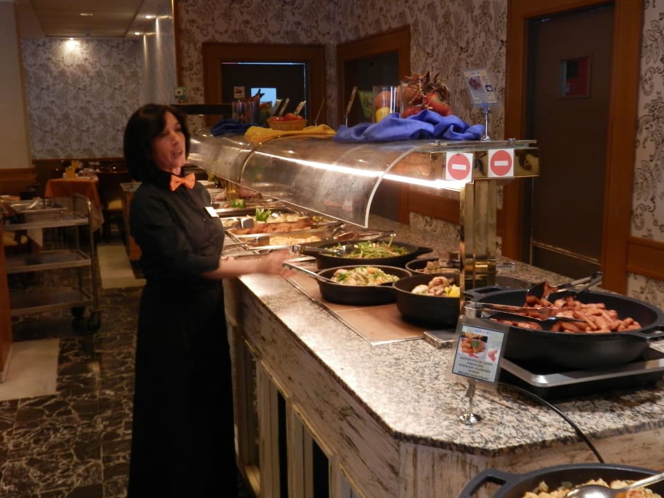 Warmes Büffet Valentin Reina Paguera