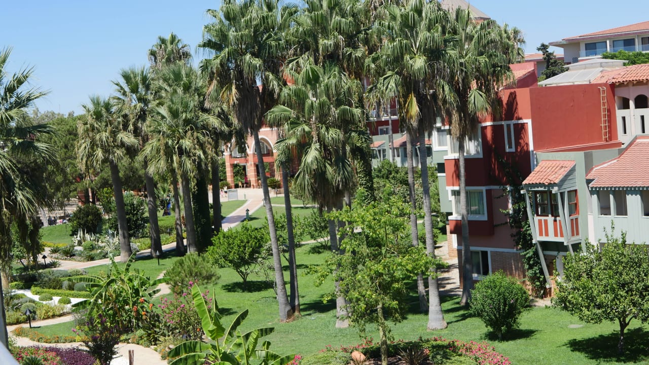 Anlage grün und gepflegt Megasaray Club Belek