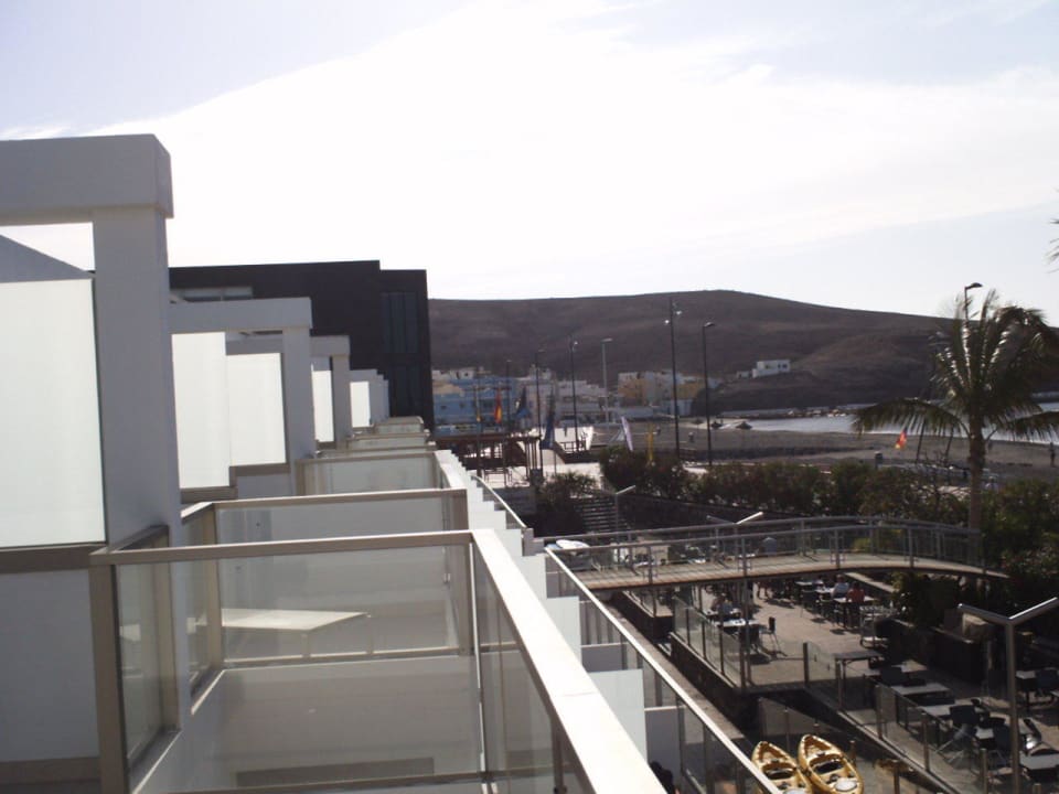 Blick vom Balkon zum Strand R2 Bahía Playa Design Hotel & Spa - Adults Only