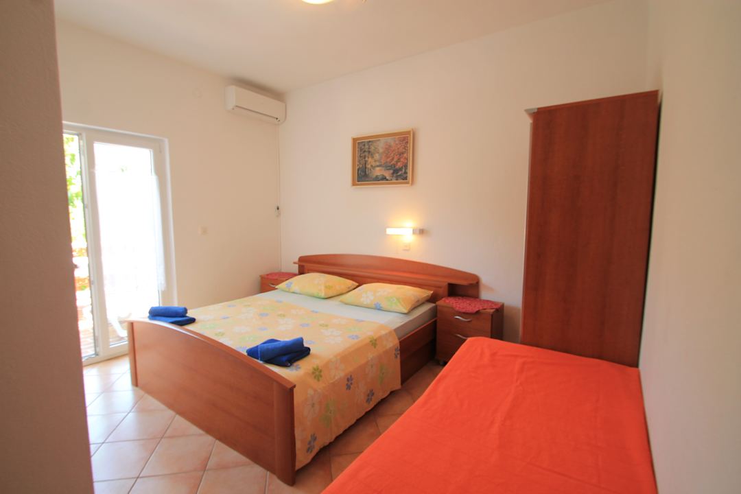 Zimmer Ferienhaus Perkic 2 Wohnungen