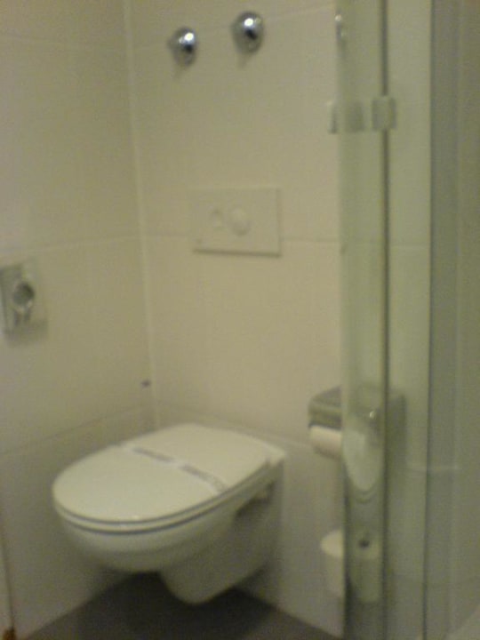 Toilette desinfiziert Hotel Linderhof