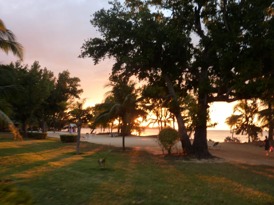 Sonnenuntergang am Strand Hotel Riu Palace Tropical Bay