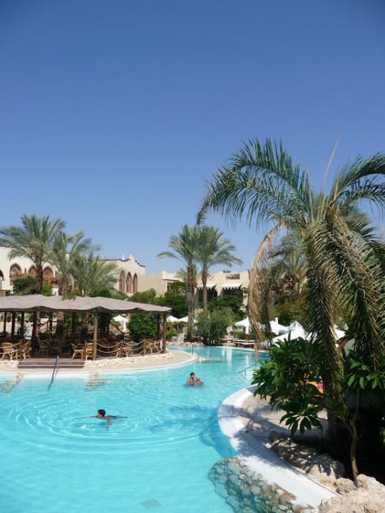 Pool mit Blick auf die Lobby The Grand Hotel Sharm El Sheikh