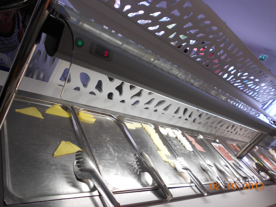 Morgens um 9  Limanaki Beach Hotel