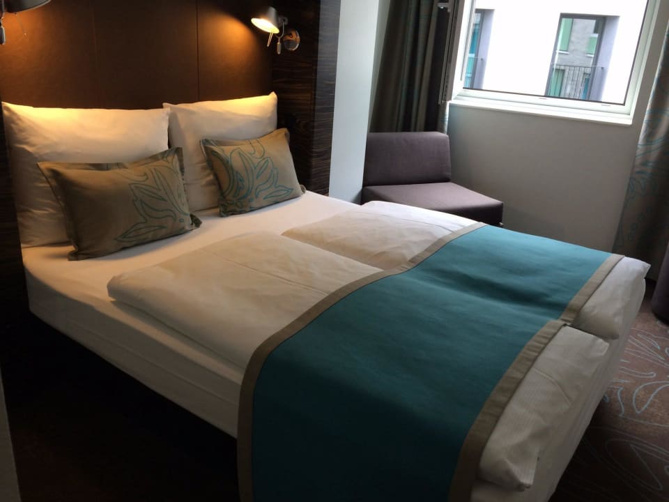 Zimmer Motel One Hamburg am Michel