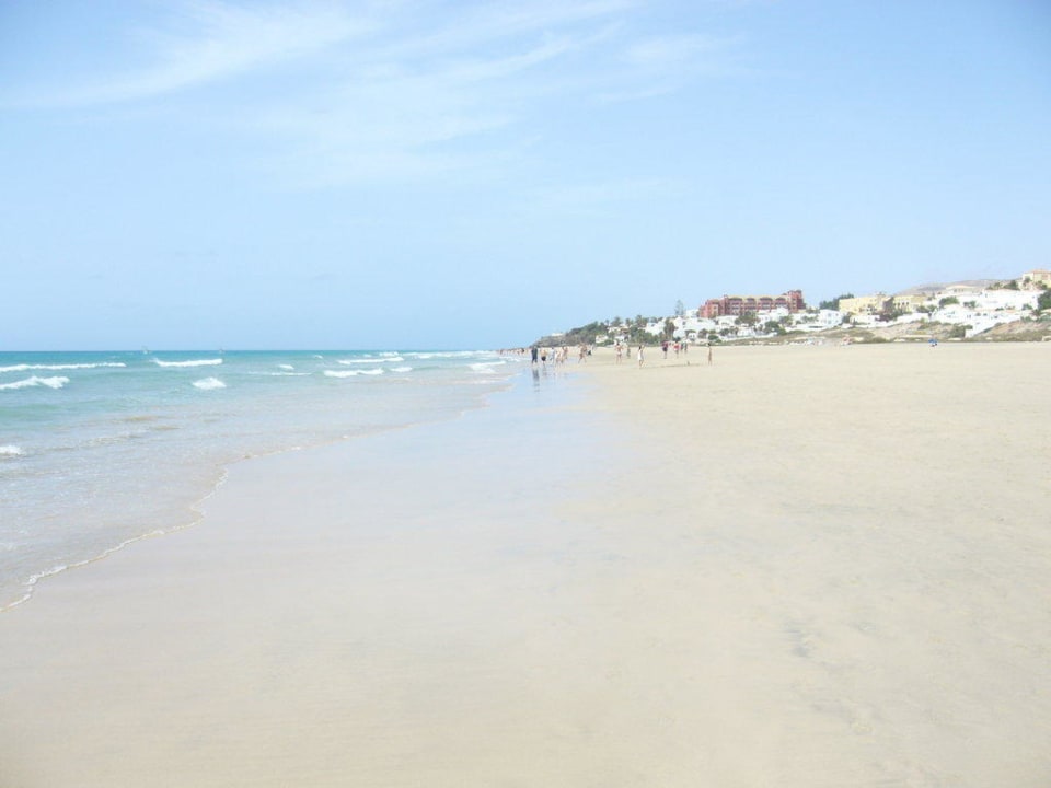 Der wunderschöne Strand SBH Monica Beach Resort