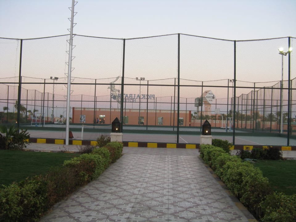 Tennis und Fußballplatz Pickalbatros Aqua Park Resort - Hurghada