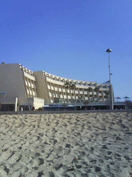 Hotel vom Strand aus gesehen Aparthotel Fontanellas Playa