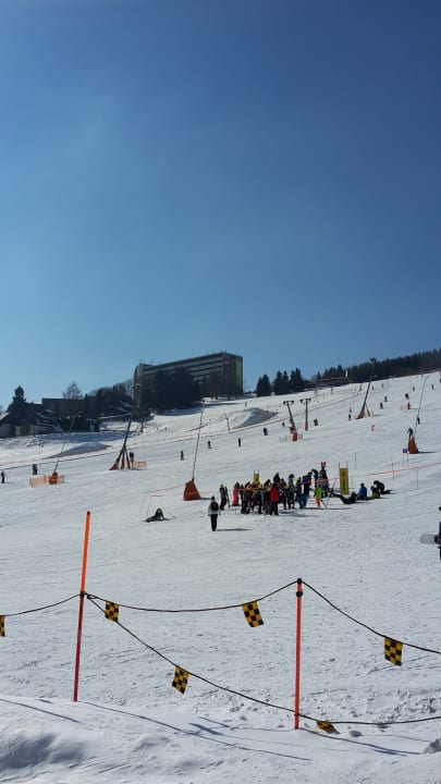 Blick auf das Hotel  AHORN Hotel Am Fichtelberg