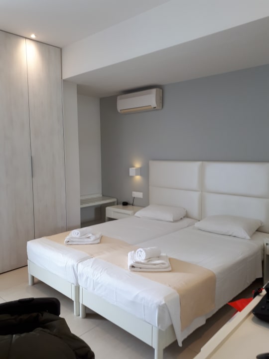 Zimmer Dimitrios Beach Hotel