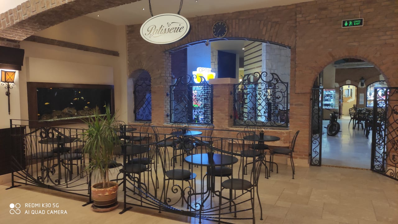 Lobby Hotel Thalia Unique