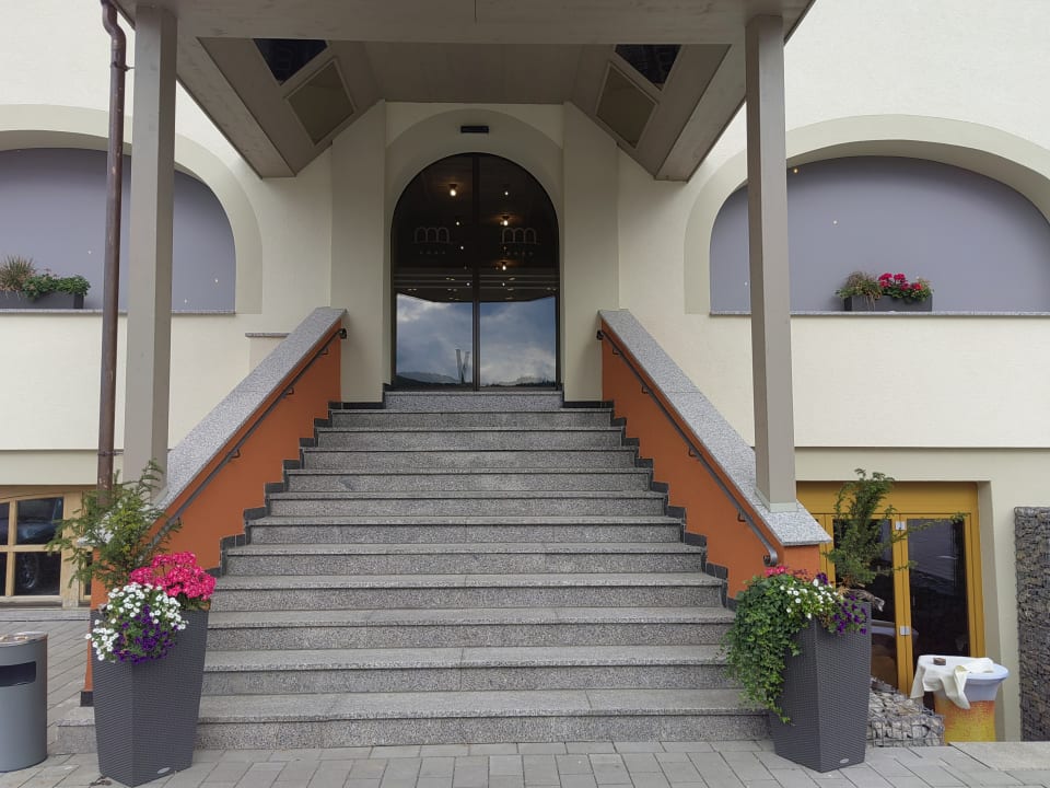 Außenansicht Landhotel Edelfinger Hof