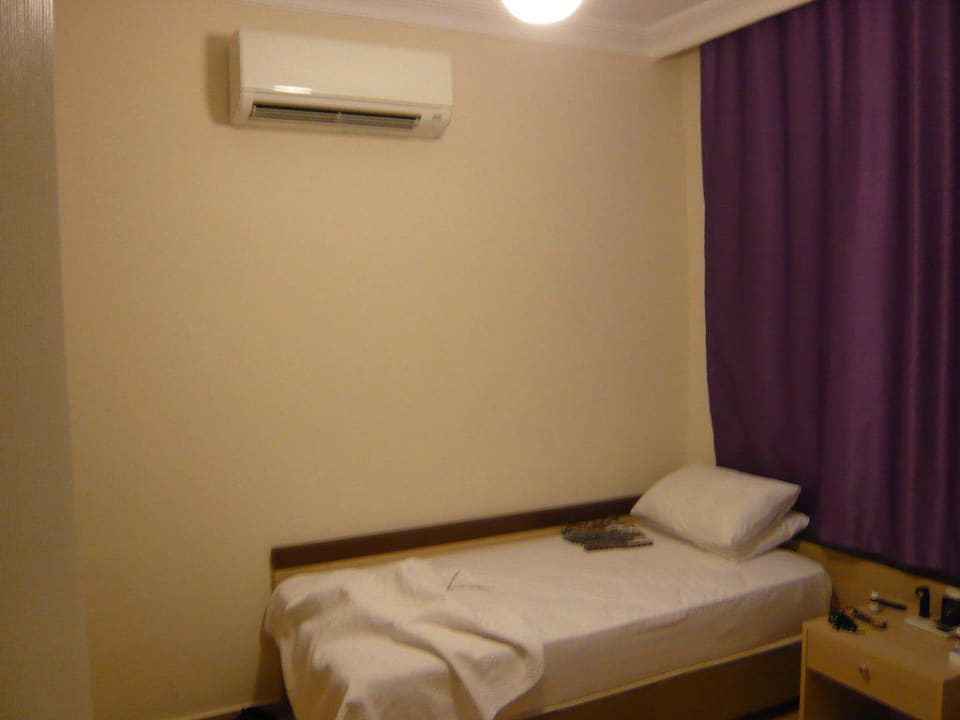 Teilansicht von einem der 2 Schlafzimmer im Appartement Hotel Sirma