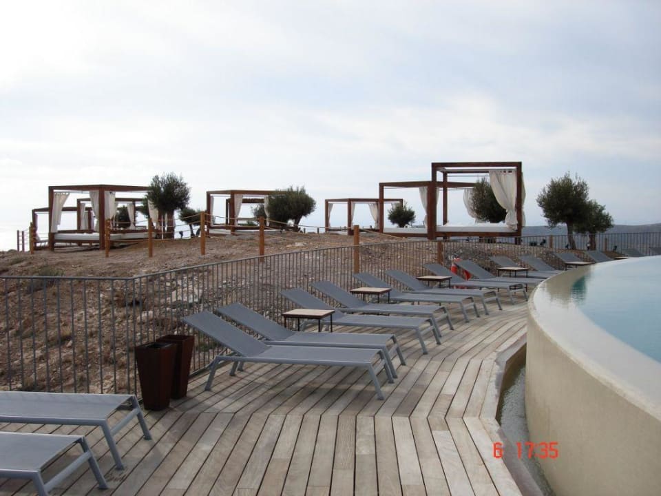 Liegen am Pool Salobre Hotel Resort & Serenity