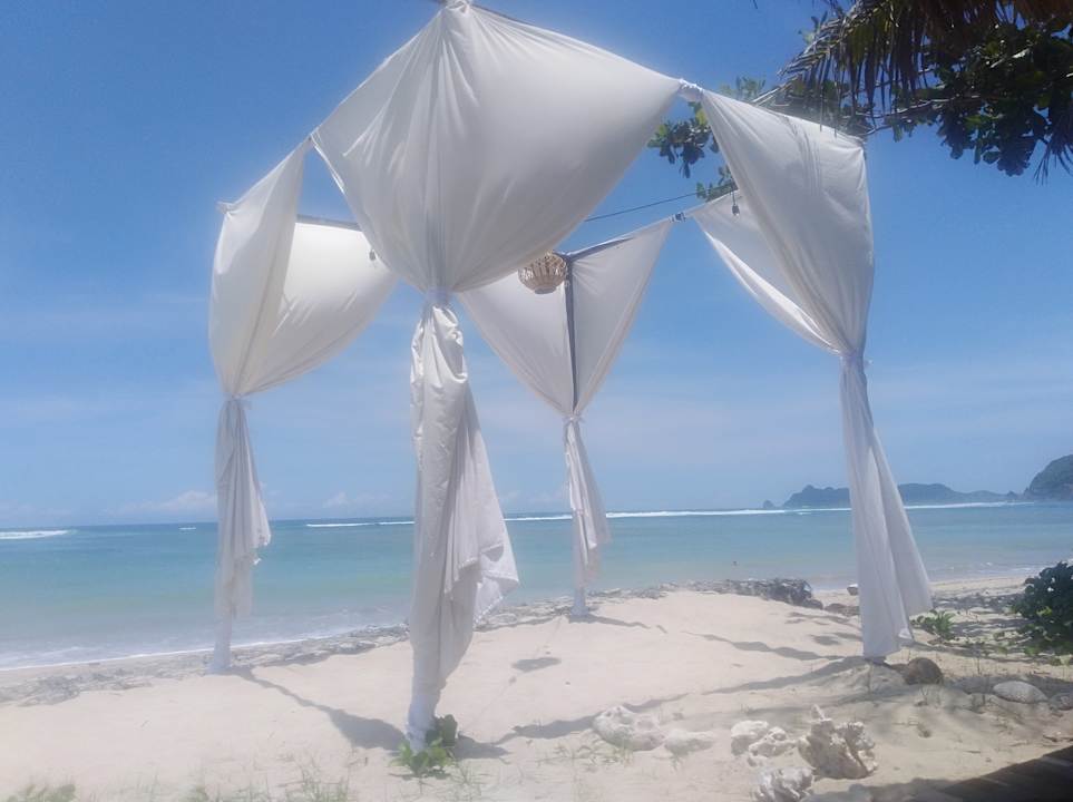 Strand Amber Lombok Beach Resort