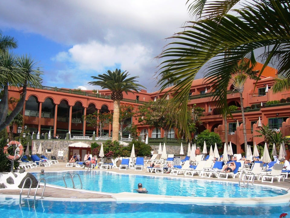 Die Poolanlage Adrián Hoteles Colón Guanahaní - Adults only