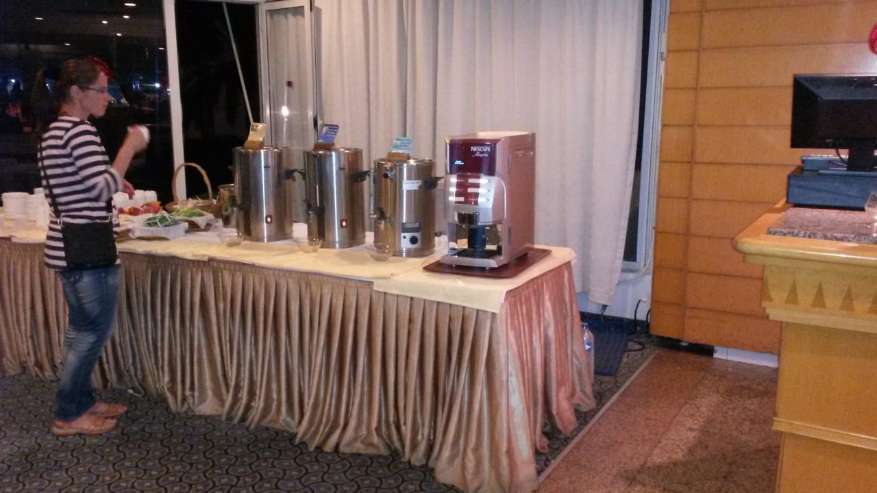 Kaffee Hotel El Mouradi Skanes Beach