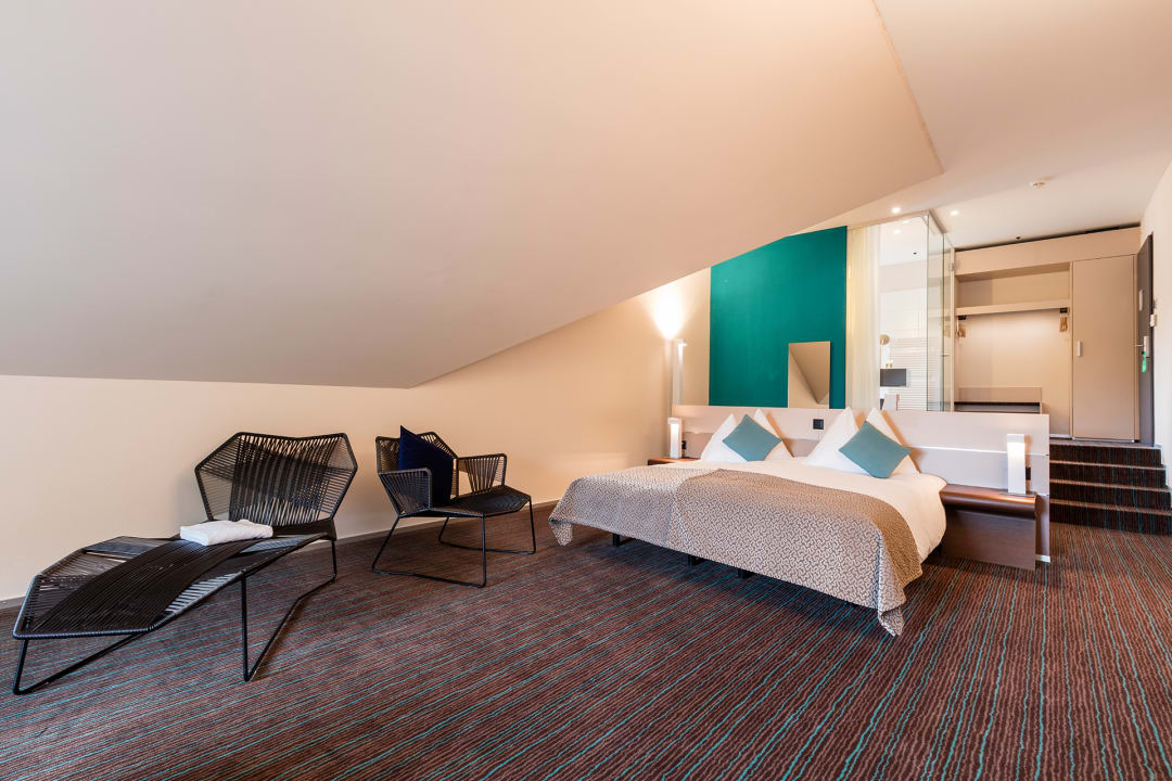 Zimmer Riverside Hotel