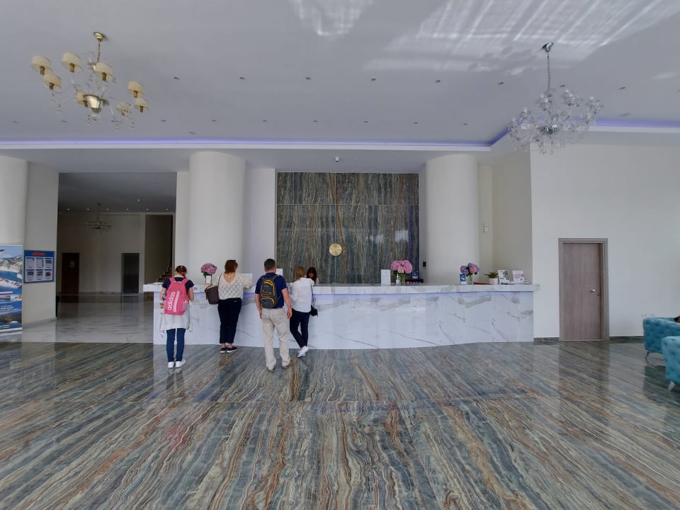 Lobby Laguna Holiday Resort