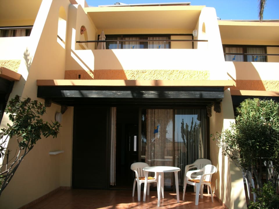 Vor unserem Bungalow Garden & Sea Boutique Lodging by LIVVO