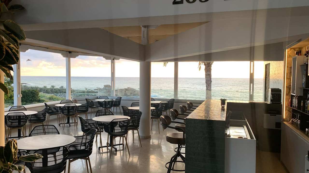 Gastro Vrachia Beach Hotel & Suites - Adults Only