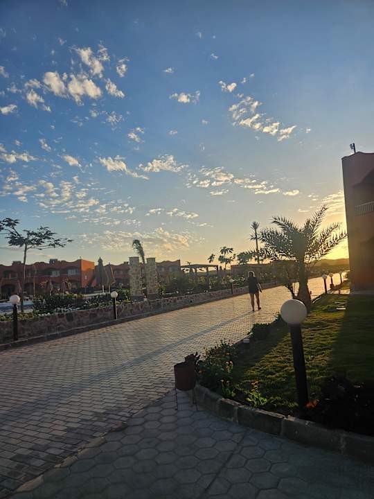 Gartenanlage Three Corners Happy Life Beach Resort