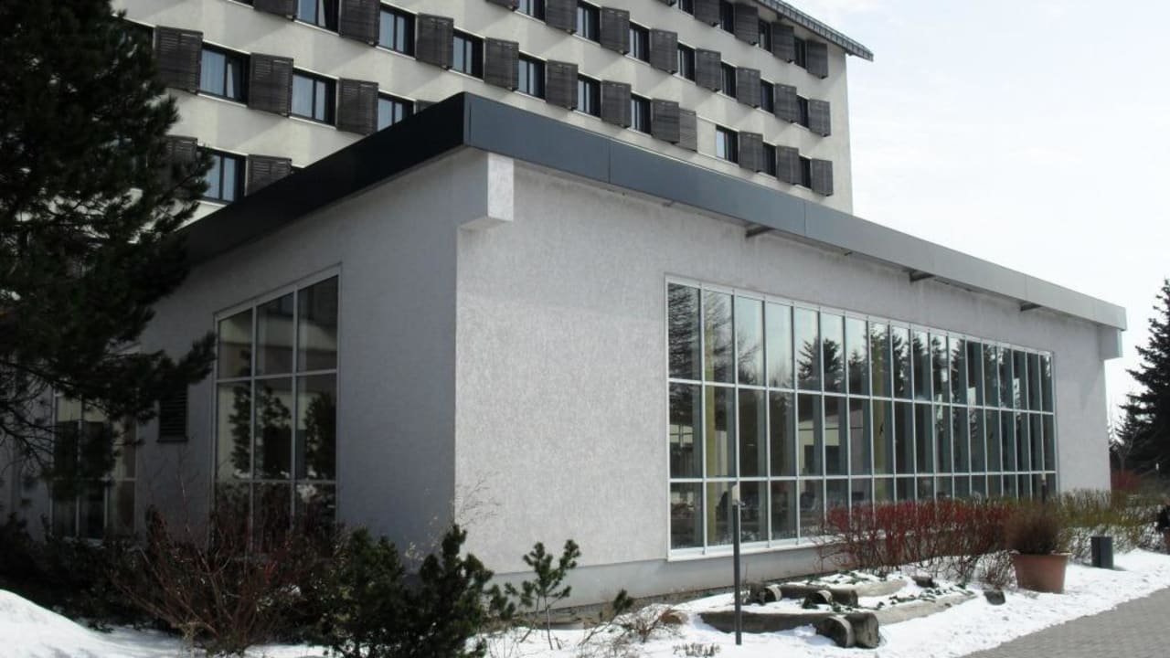 Pool von außen Ringberg Hotel