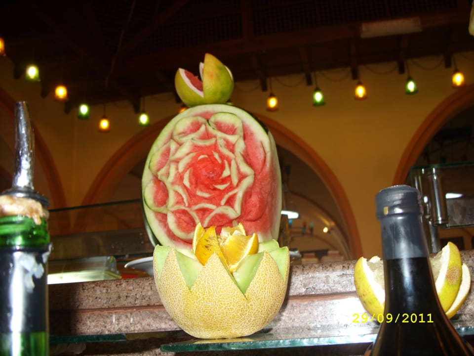 Красиво Jaz Makadi Oasis Resort